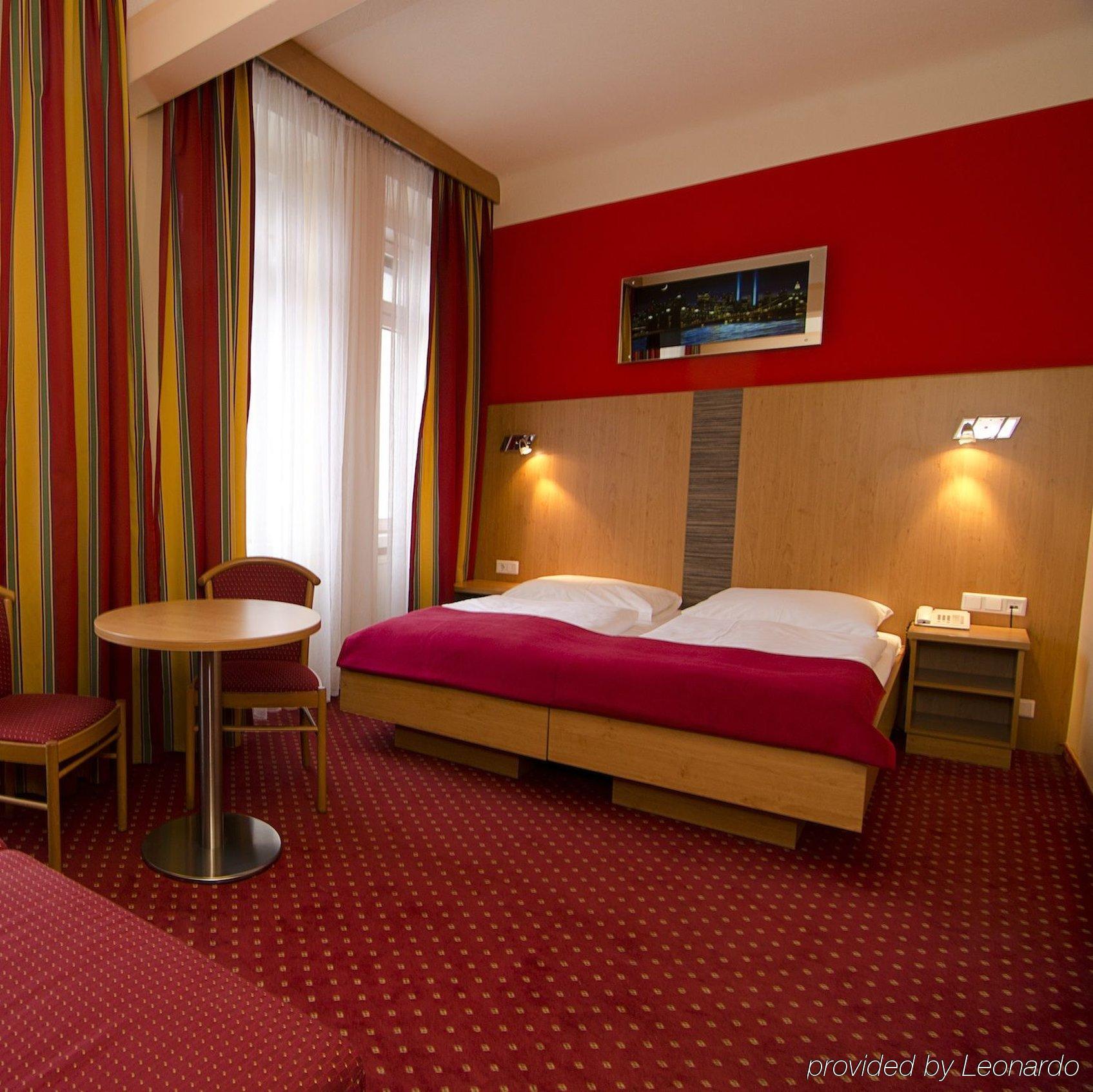Cryston Hotel Vienne