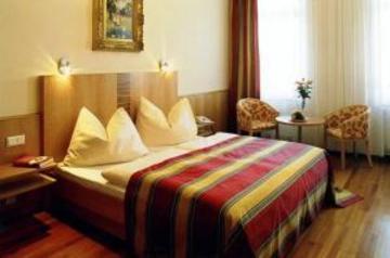 Hotel Cryston 3*